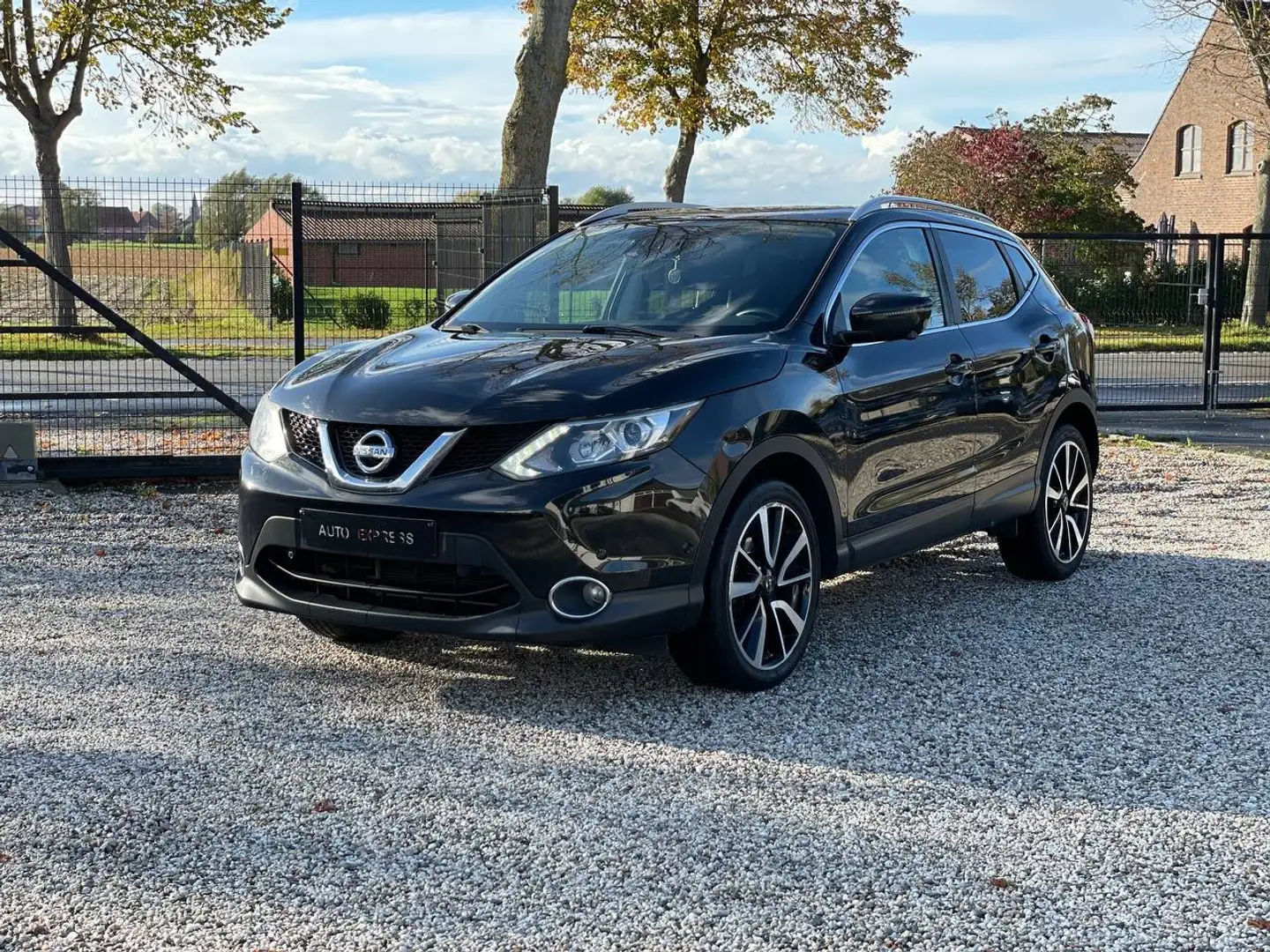 Nissan Qashqai 1.2Benzine/Navi/Camera/StartStop/+Garantie/* Noir - 1