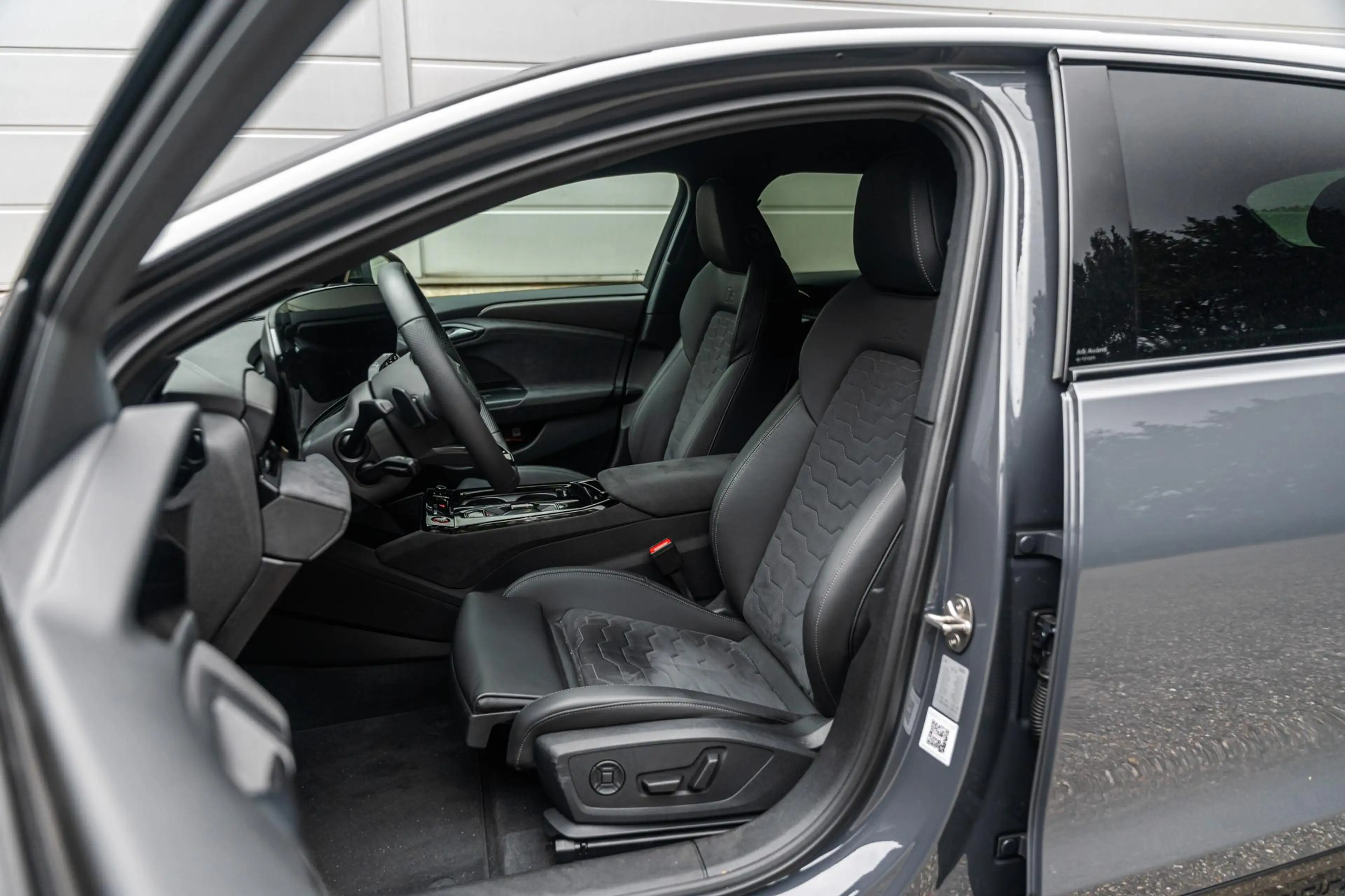 Audi A6 e-tron Avant 286pk S edition 83 kWh | Trekhaak | Scherm P — photo 4