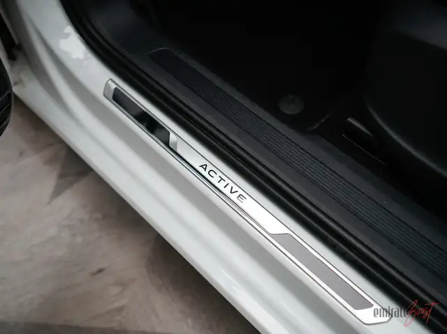Volkswagen Touran view 9