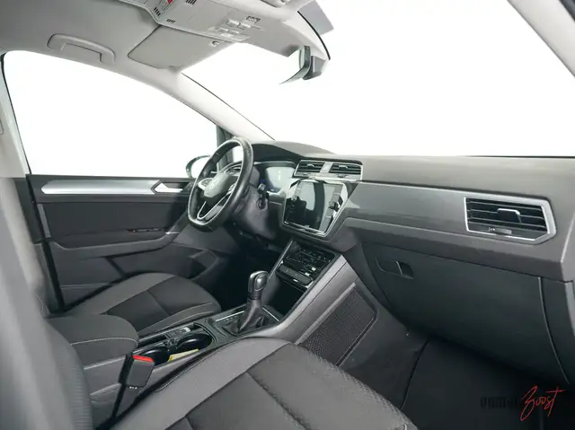 Volkswagen Touran view 10