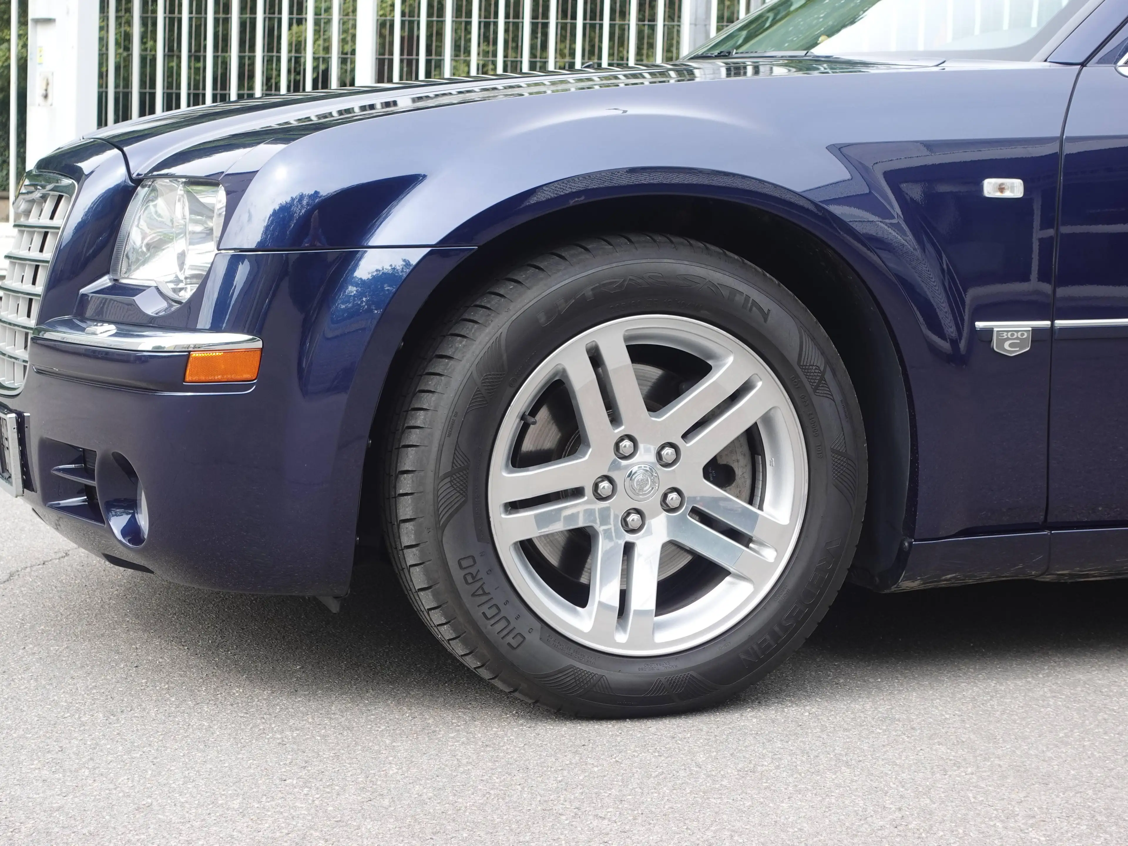 Chrysler 300C 5.7 V8 HEMI eSHD nur 49 tkm !! — photo 6
