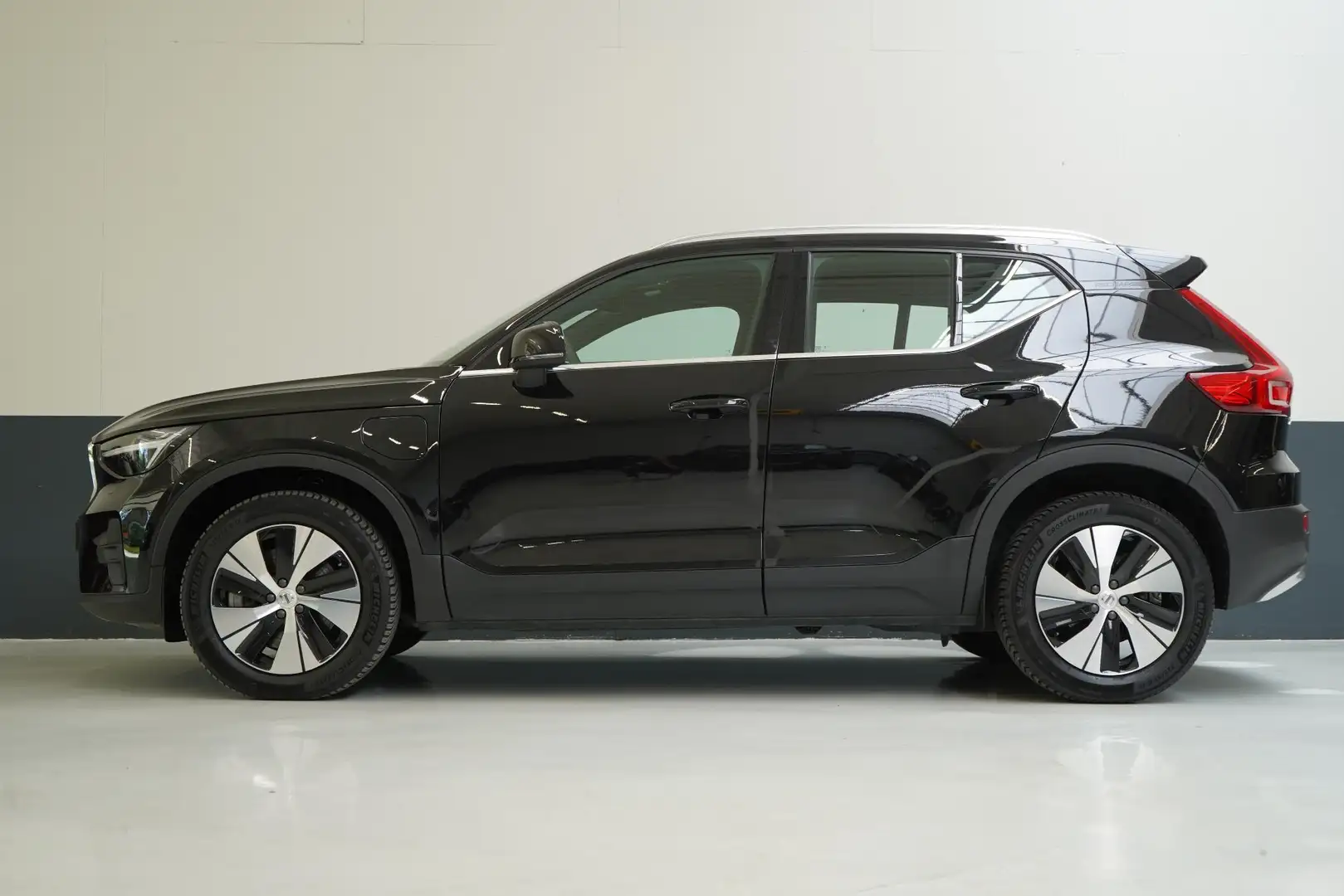 Volvo XC40 1.5 T5 263pk Plug-in hybrid Plus Bright | Memory | Zwart - 2