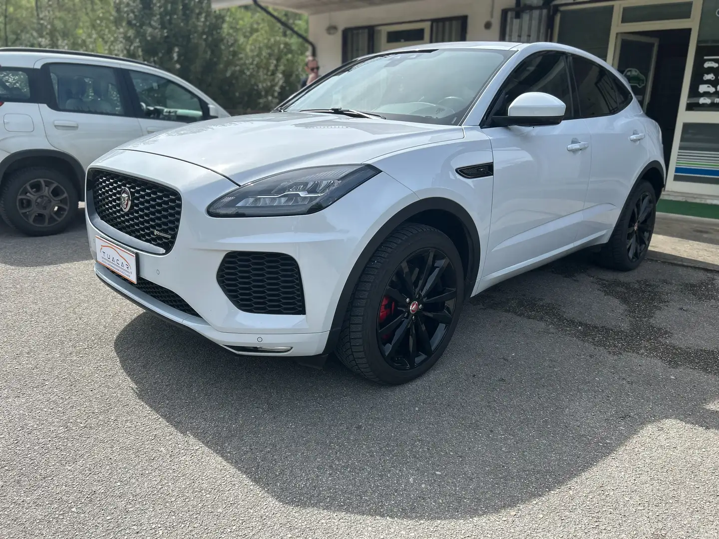 Jaguar E-Pace E-Pace 2017 2.0d i4 Chequered Flag awd 150cv auto Bianco - 2