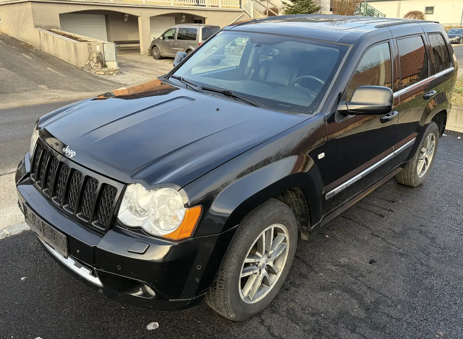 Jeep Grand Cherokee 3,0 V6 CRD Limited Noir - 1