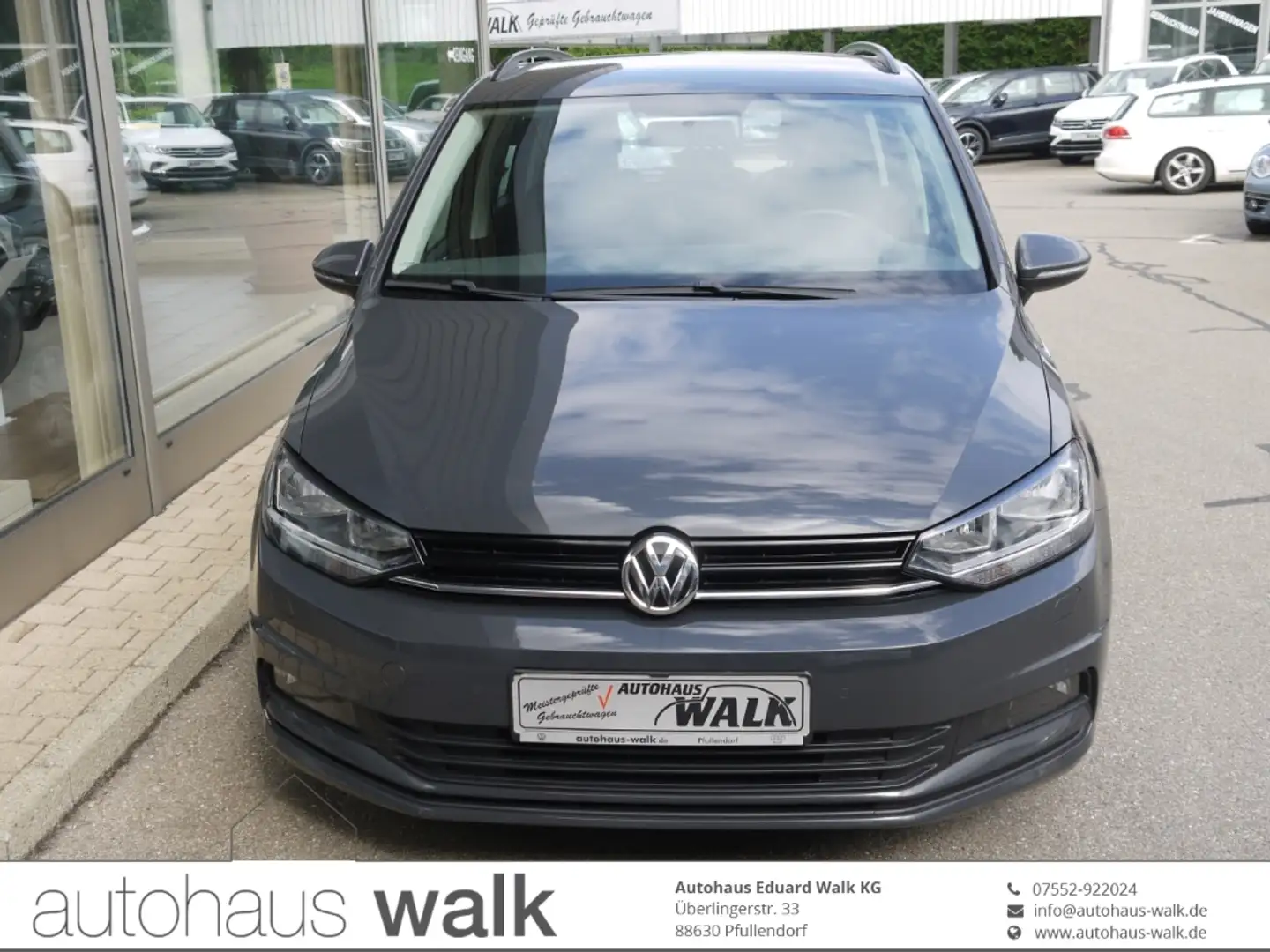 Volkswagen Touran 1.6 TDI DSG Trendline NAVI GRA APS Grijs - 1
