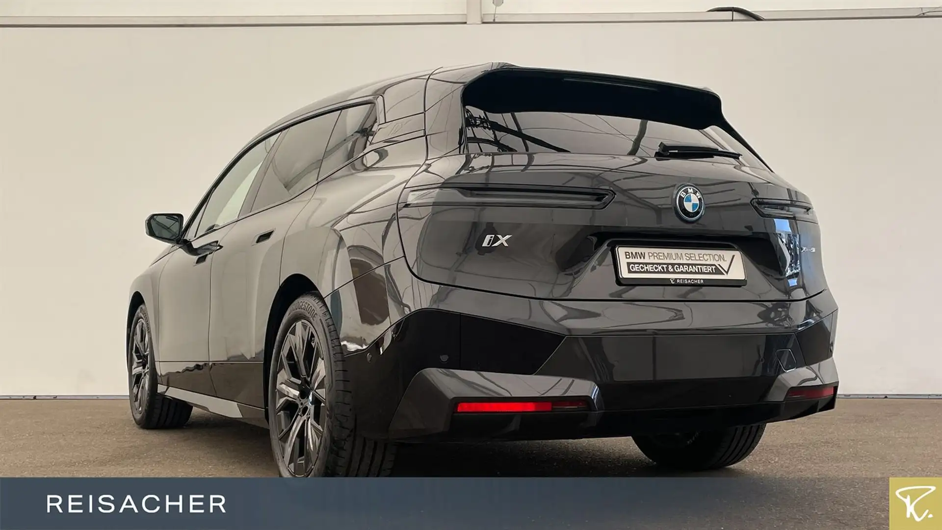 BMW iX xDr50 Sportpaket AHK SkyLou ACC 360 B&W 21"LM Grau - 2