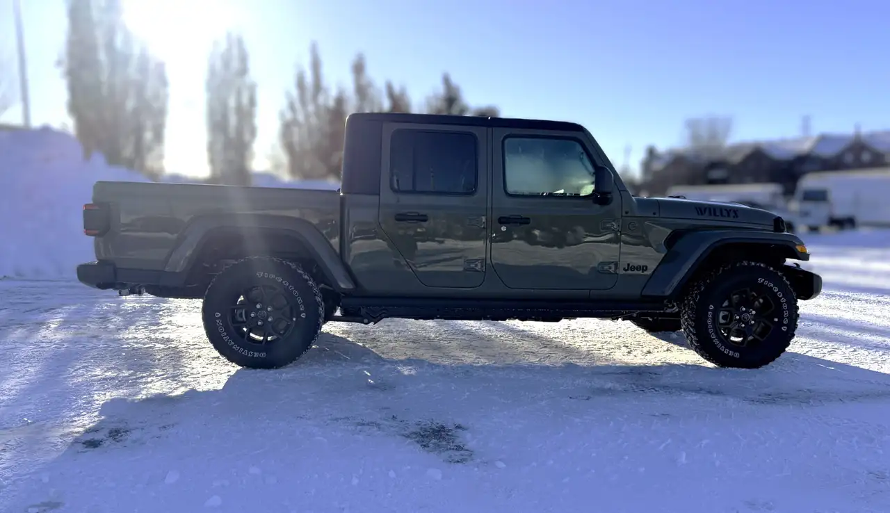 Jeep Gladiator снимка Jeep Gladiator