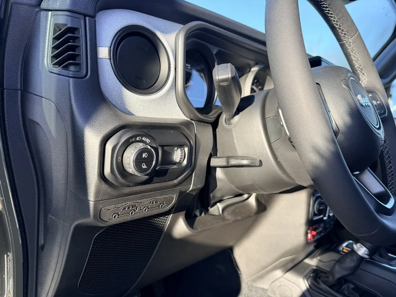 Jeep Gladiator снимка Jeep Gladiator