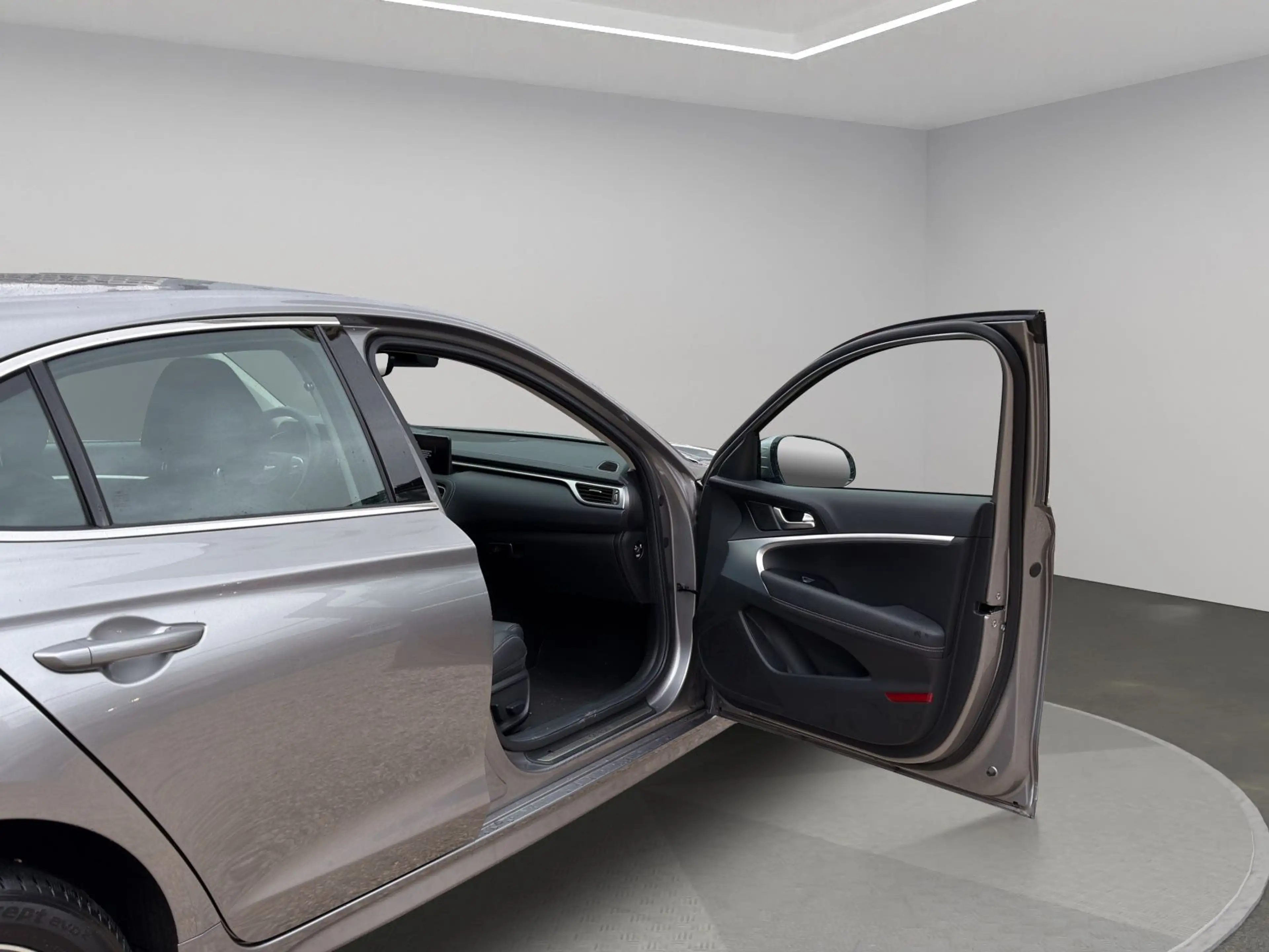 Genesis G70 Shooting Brake Premium Aut. 5 Jahre Garantie — photo 12