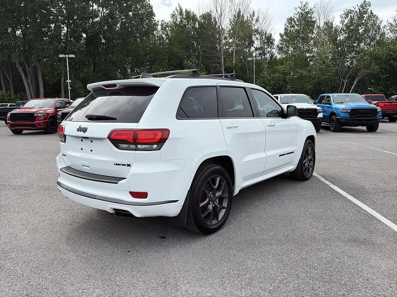 Jeep Grand Cherokee снимка Jeep Grand Cherokee