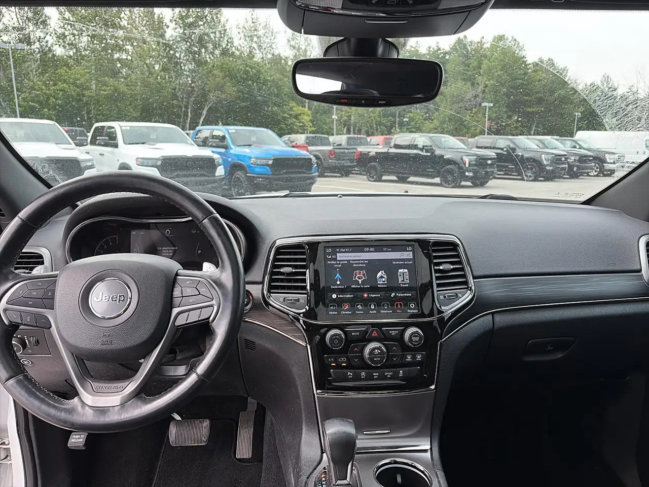 Jeep Grand Cherokee снимка Jeep Grand Cherokee