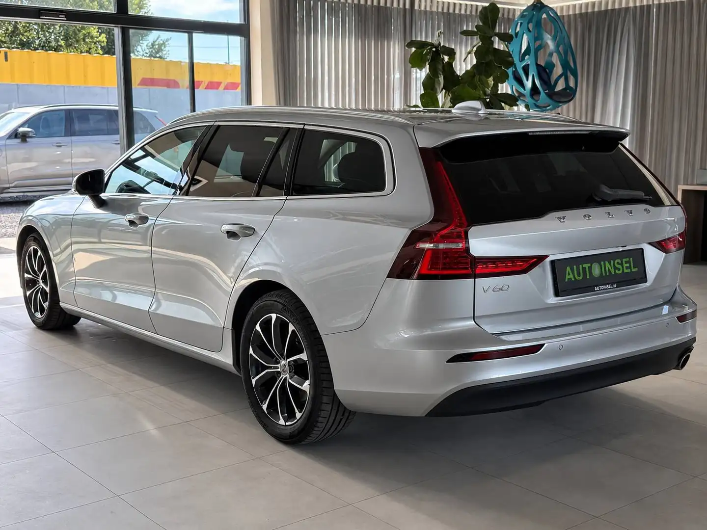 Volvo V60 Kamera+Navi+Memorysitze+Harman-Kardon+1.Besitz Grau - 2
