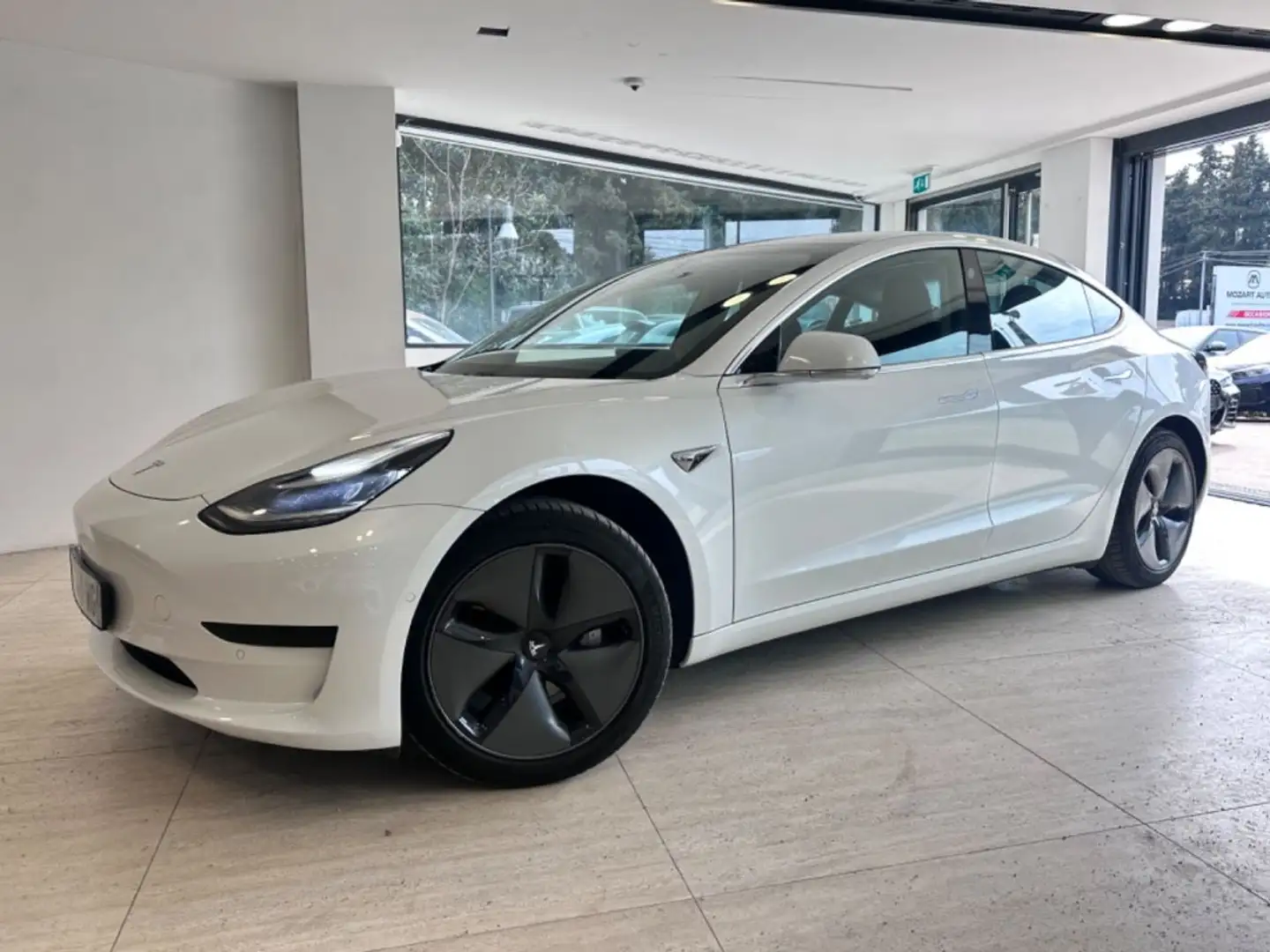 Tesla Model 3 STANDARD RWD PLUS Noir - 1