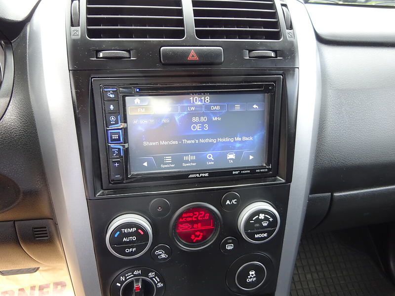 Suzuki Grand Vitara 2,4 VX-E Special  Aut.,Navi, Klimaautomatik,Sit... — photo 13