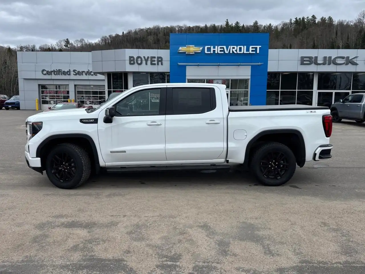 GMC Sierra 1500 снимка GMC Sierra 1500
