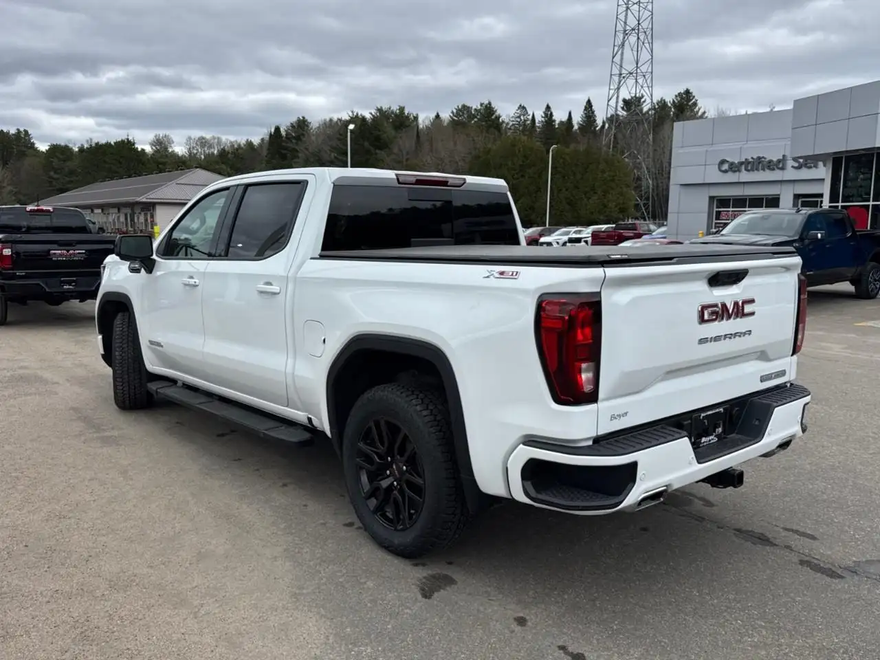 GMC Sierra 1500 снимка GMC Sierra 1500