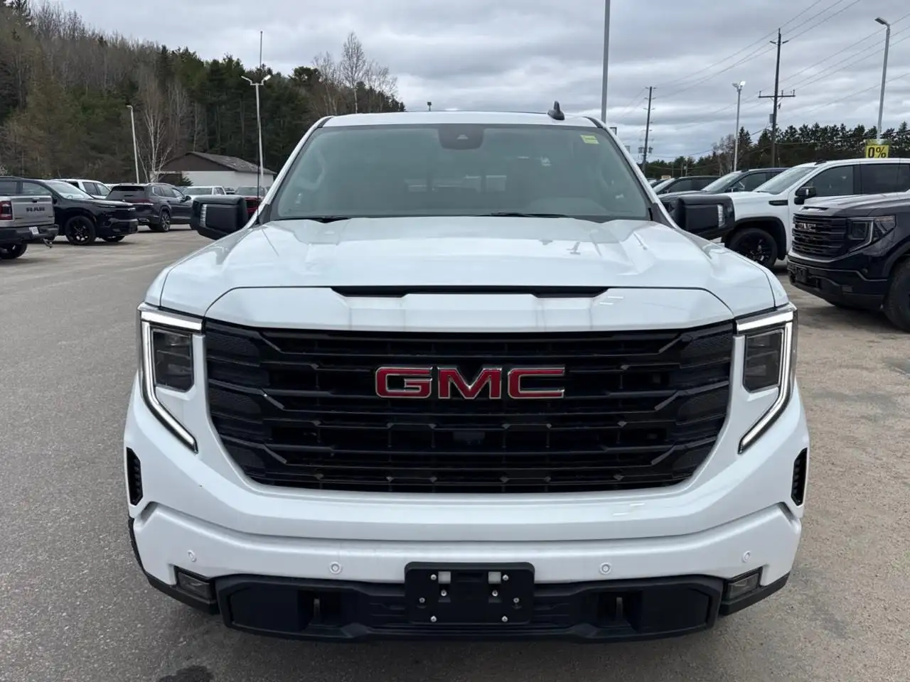 GMC Sierra 1500 снимка GMC Sierra 1500