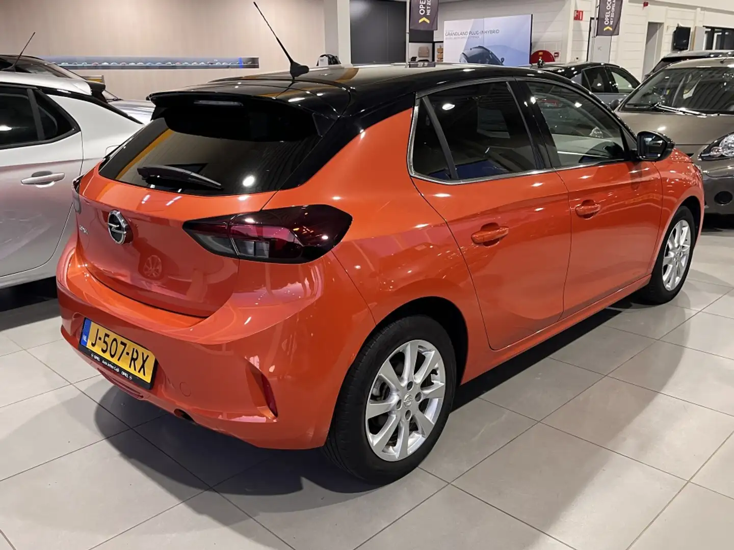 Opel Corsa 1.2 Elegance 102 PK #rijklaar# Orange - 2