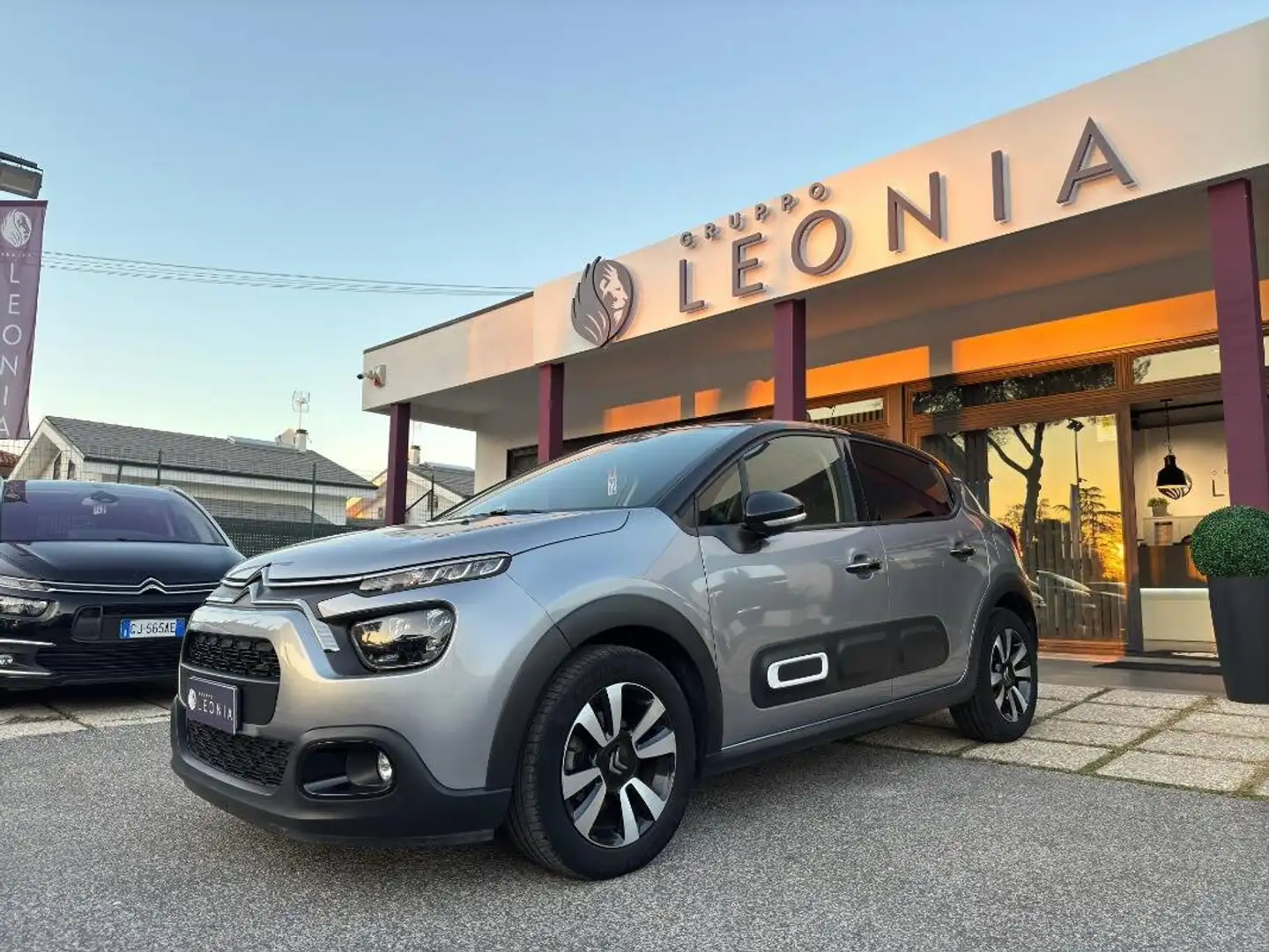 Citroen C3 1.2 puretech Shine s&s 83cv Grigio - 2