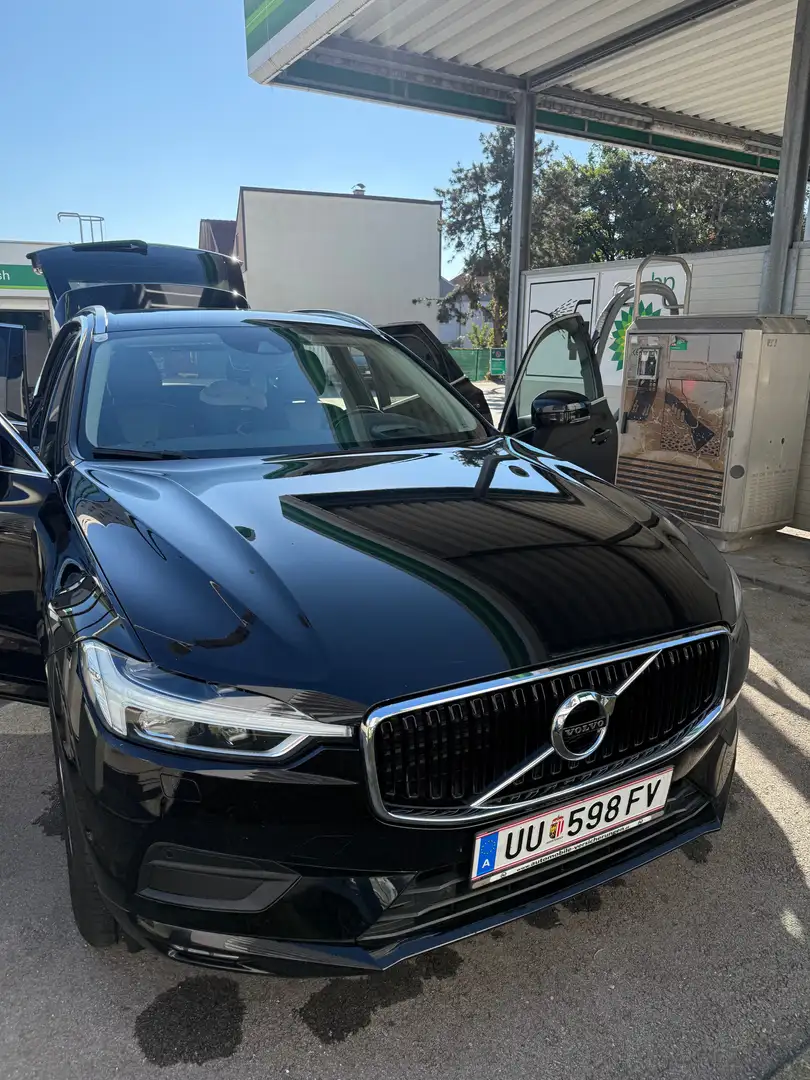 Volvo XC60 XC60 D4 Momentum Geartronic Momentum Schwarz - 1