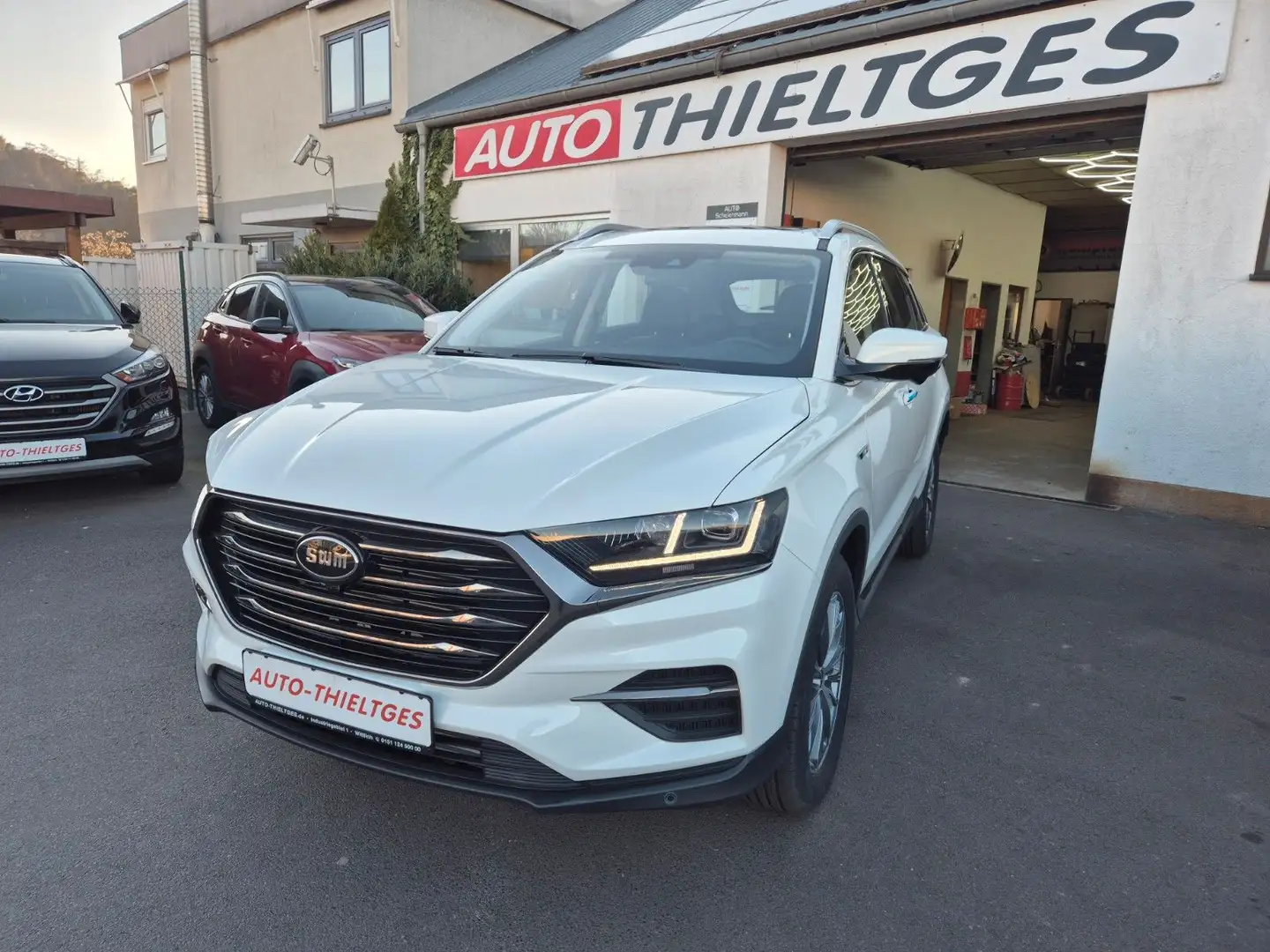 SWM G01 Autom., Pano., LED. nur noch wenige Verfügb. Fehér - 1
