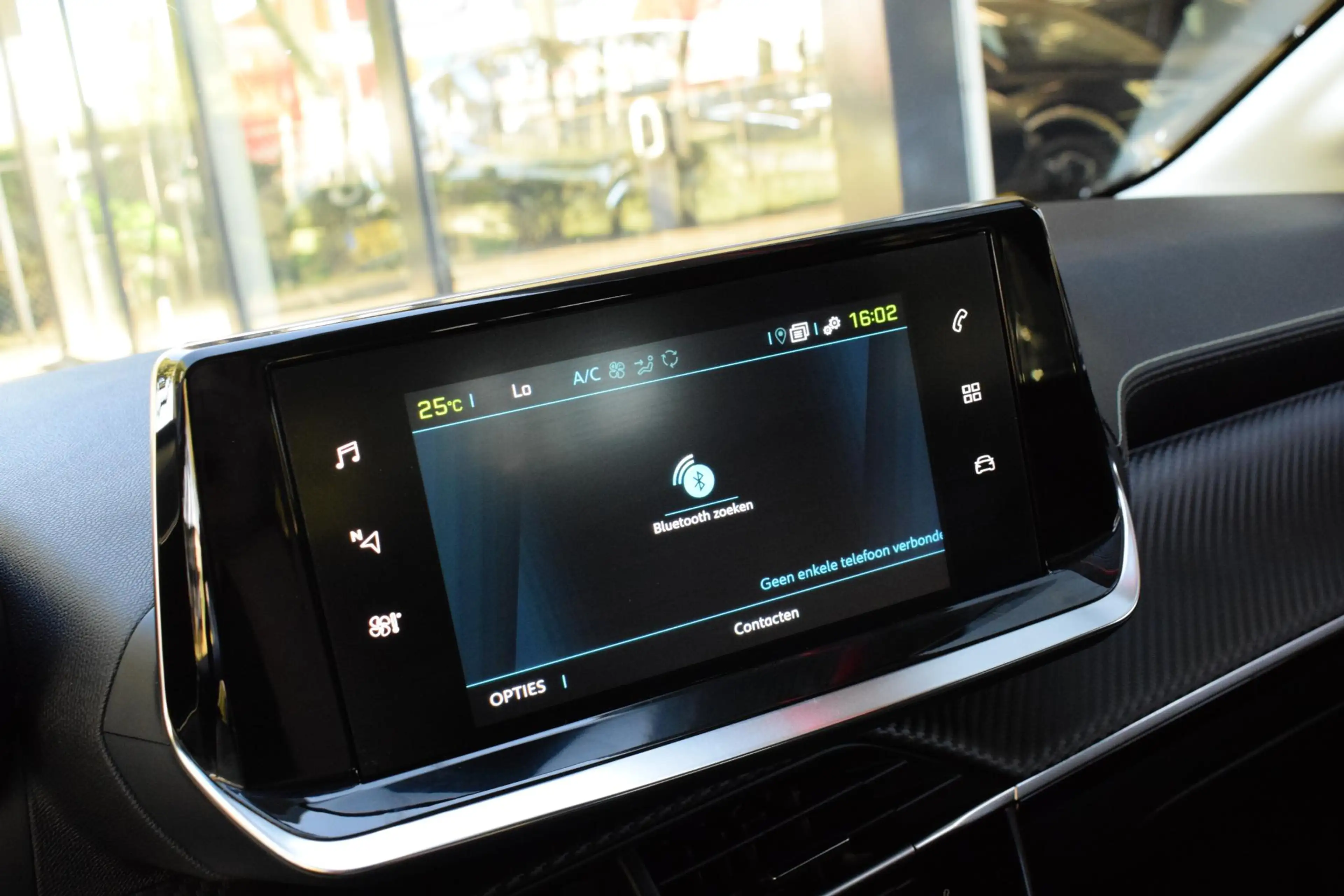 Peugeot e-208 EV Style 50 kWh CARPLAY|PDC|STOELVERWARMING| — photo 19