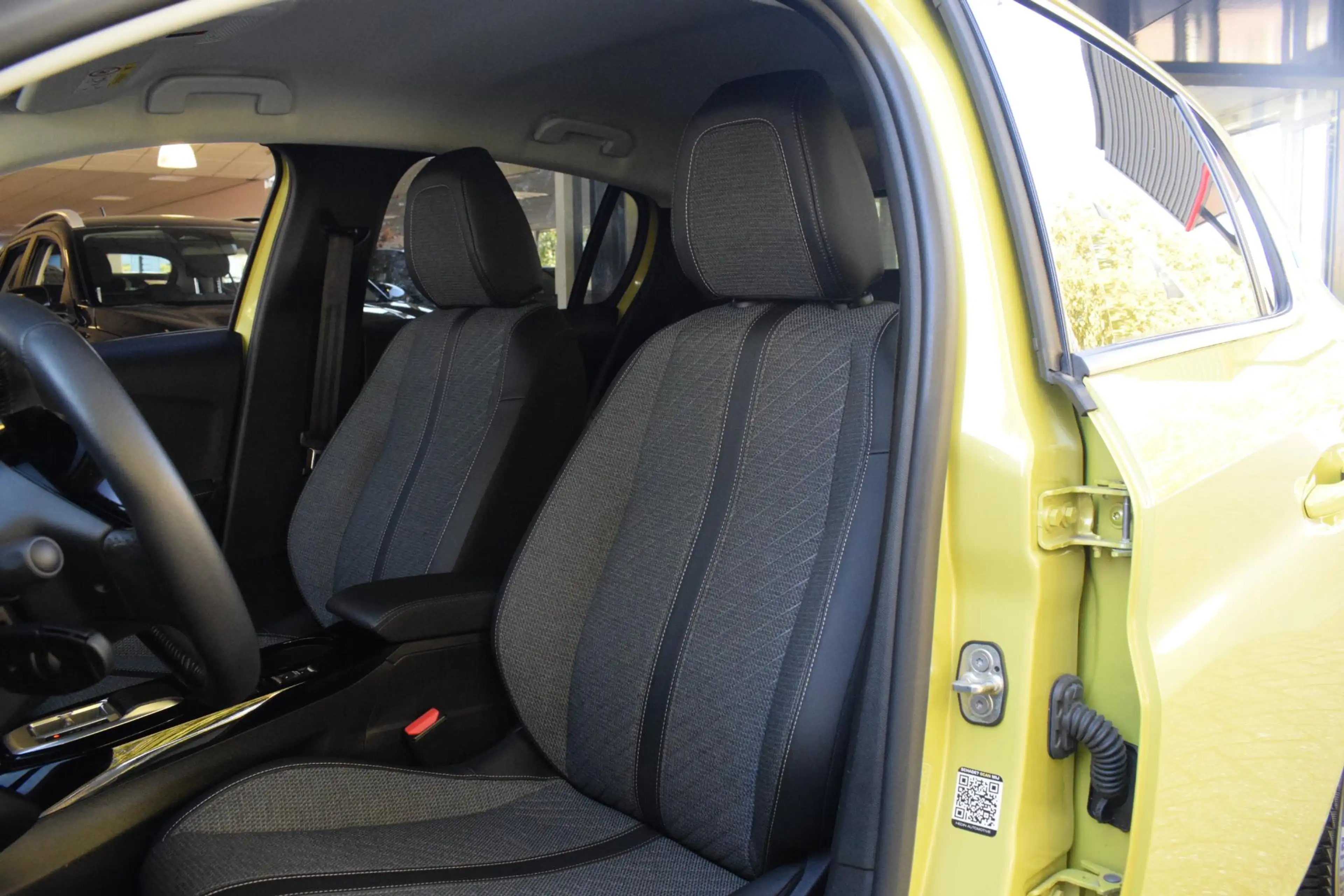 Peugeot e-208 EV Style 50 kWh CARPLAY|PDC|STOELVERWARMING| — photo 3