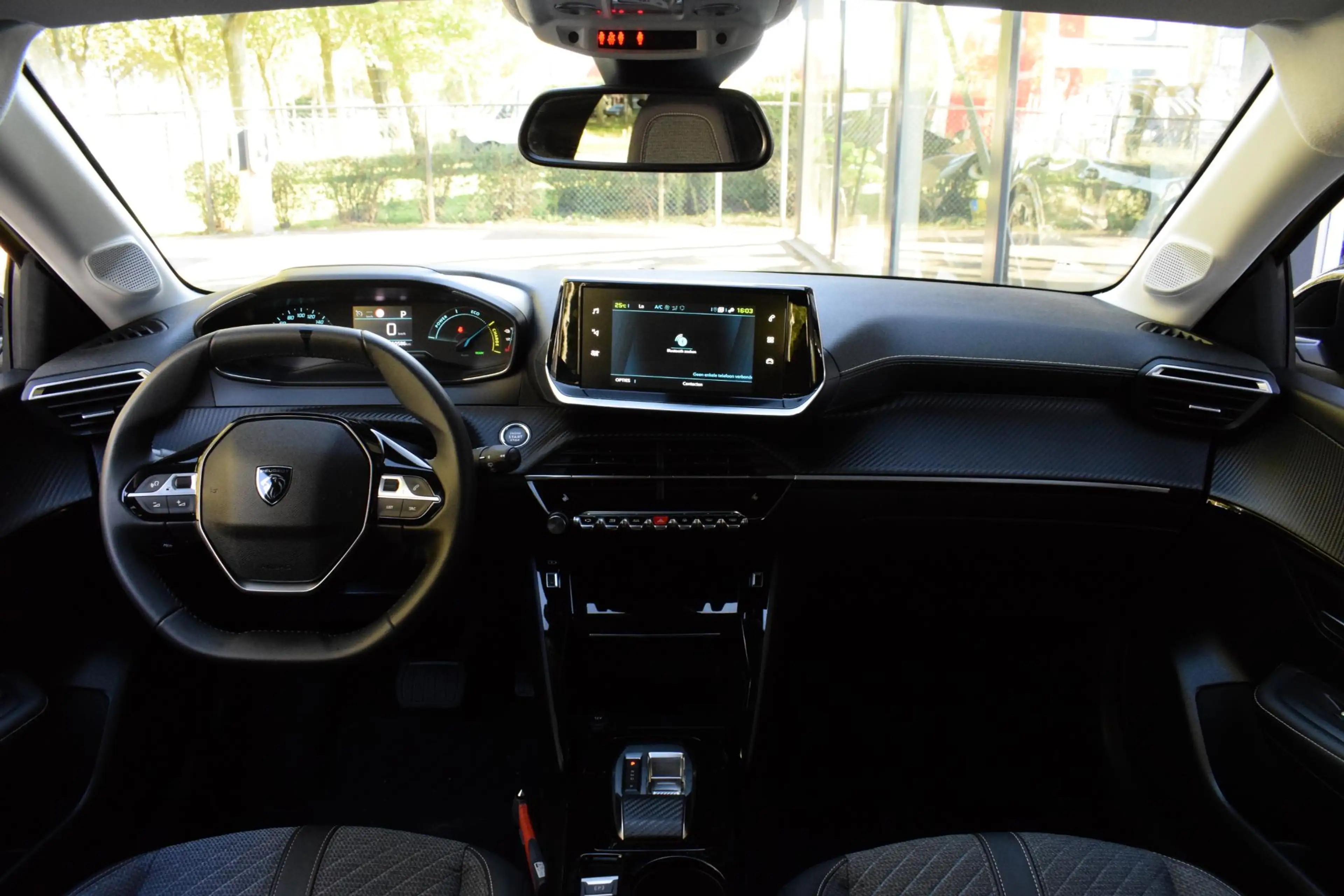 Peugeot e-208 EV Style 50 kWh CARPLAY|PDC|STOELVERWARMING| — photo 8