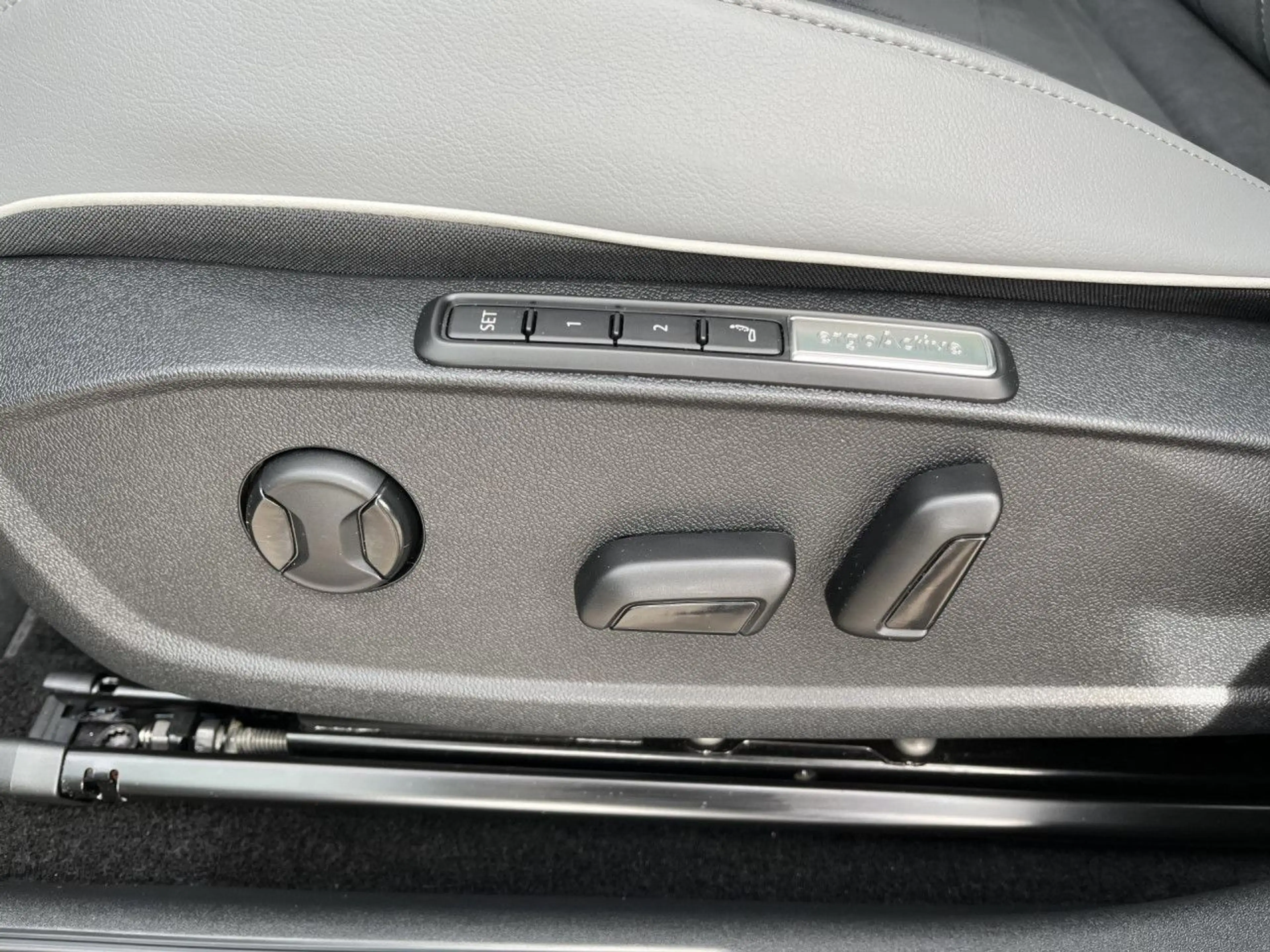 Volkswagen ID.3 Pro Move 58kWh Matrix ACC NAVI APP KAM AHK DC — photo 5