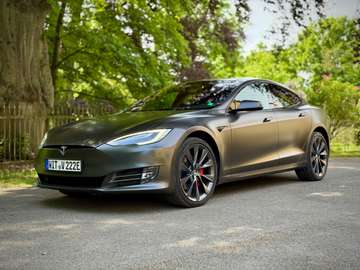 Model S Ludicrous Performance