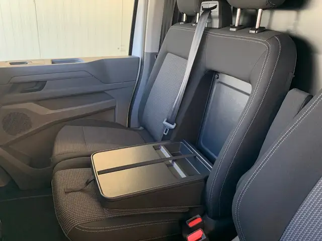 Volkswagen Transporter view 14