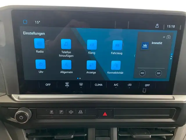 Volkswagen Transporter view 7
