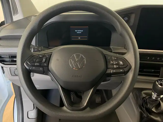 Volkswagen Transporter view 10