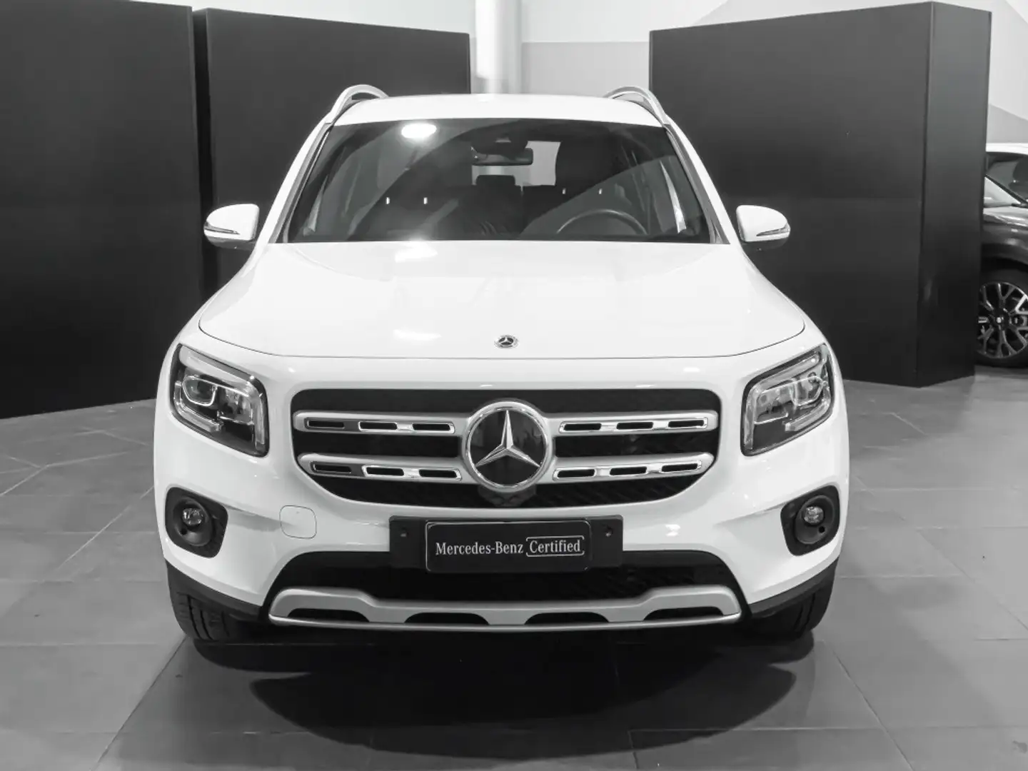 Mercedes-Benz GLB 180 180 d Sport auto Bianco - 2