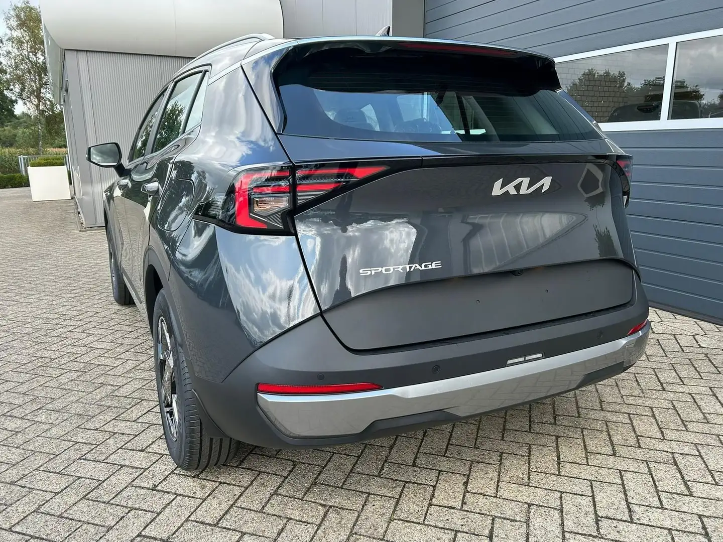 Kia Sportage Vision 1.6 T-GDi MHEV 150PS Automat... Gris - 2