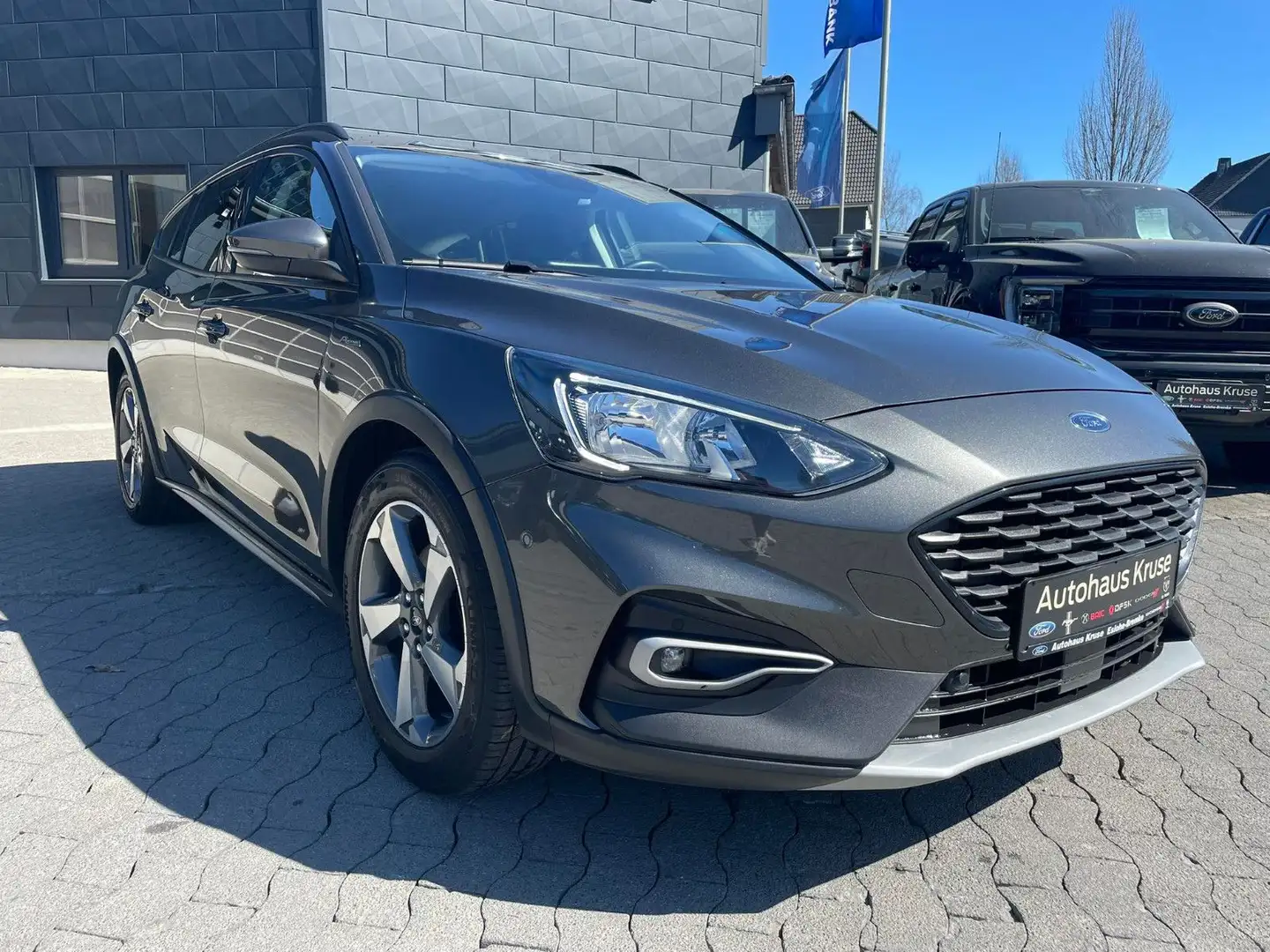 Ford Focus 1,5 EcoBlue 88kW Active Turnier+W. Paket Gris - 2