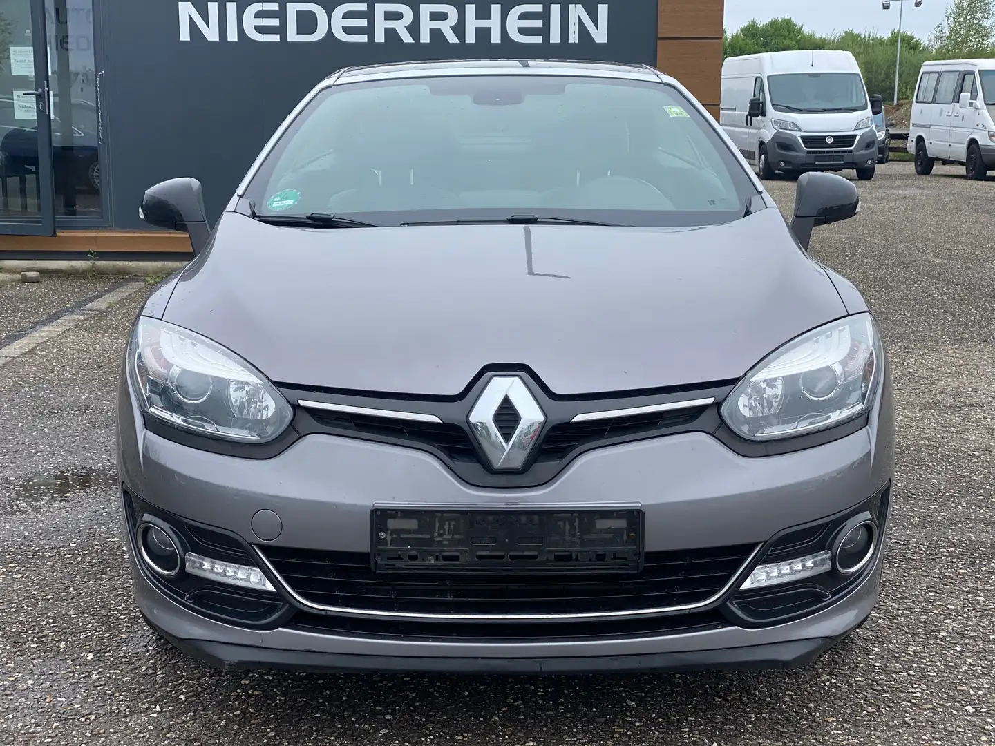 Renault Megane Luxe 1.2 TCe Voll-LEDER* NAVIGATION* PANORAMADACH* Gris - 2