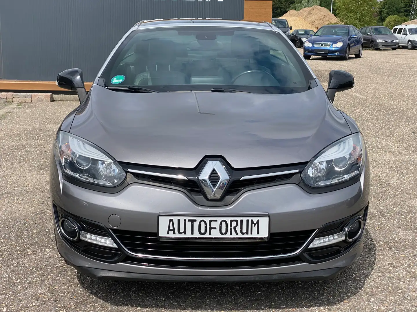 Renault Megane Luxe 1.2 TCe Voll-LEDER* NAVIGATION* PANORAMADACH* Grau - 2