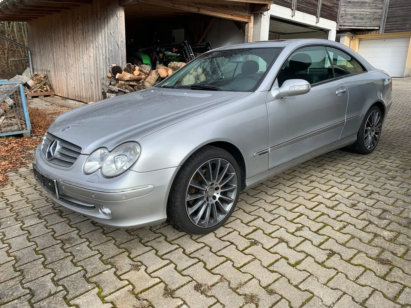 Mercedes-Benz CLK 320 CLK 320 (209.365) Silver - 1