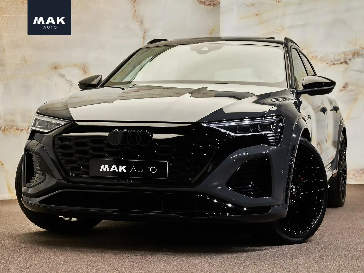 Audi SQ8 e-tron Quattro, NL-auto, 1e eig., pano, 23", luchtv., S S Grijs - 1
