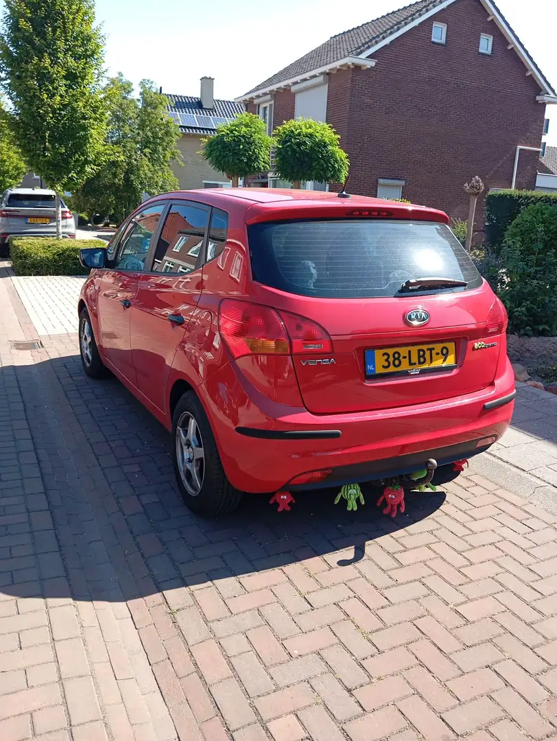 Kia Venga 1.4 CVVT X-tra Rojo - 2