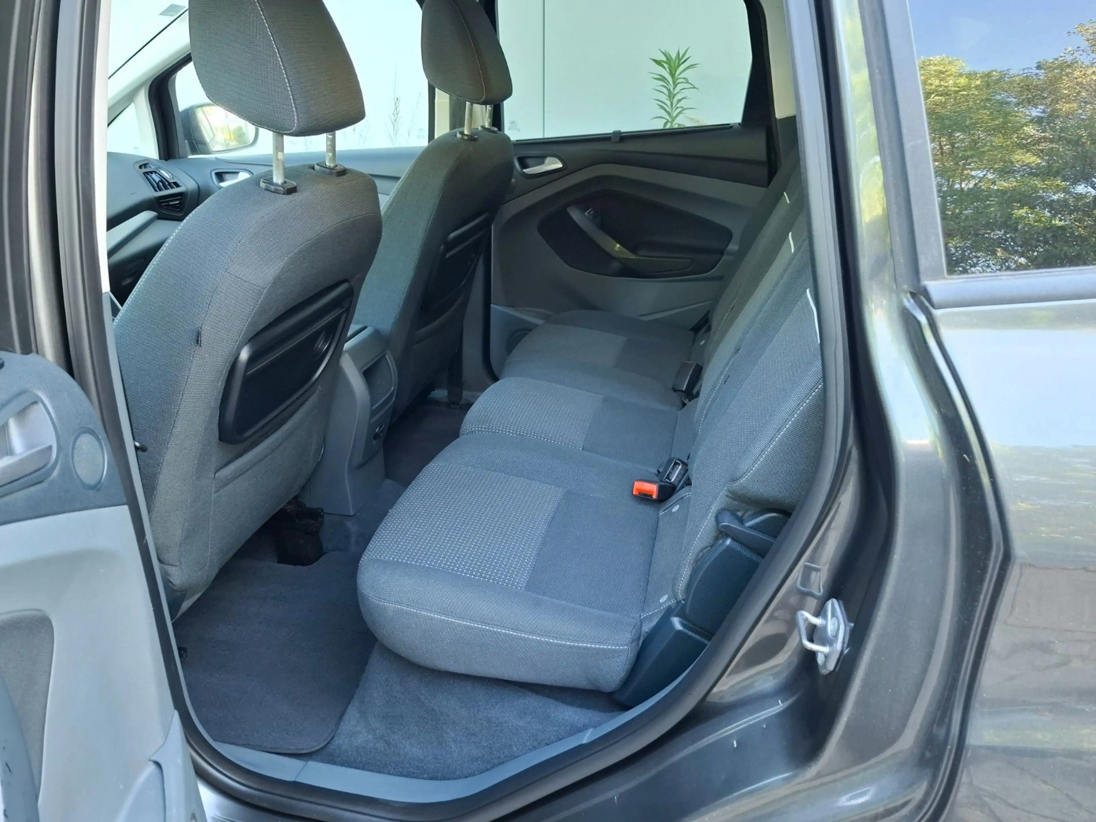 Ford C-Max C-MAX Sync Editt. 2. Hd. Cam. Navi SHZ etc — photo 8