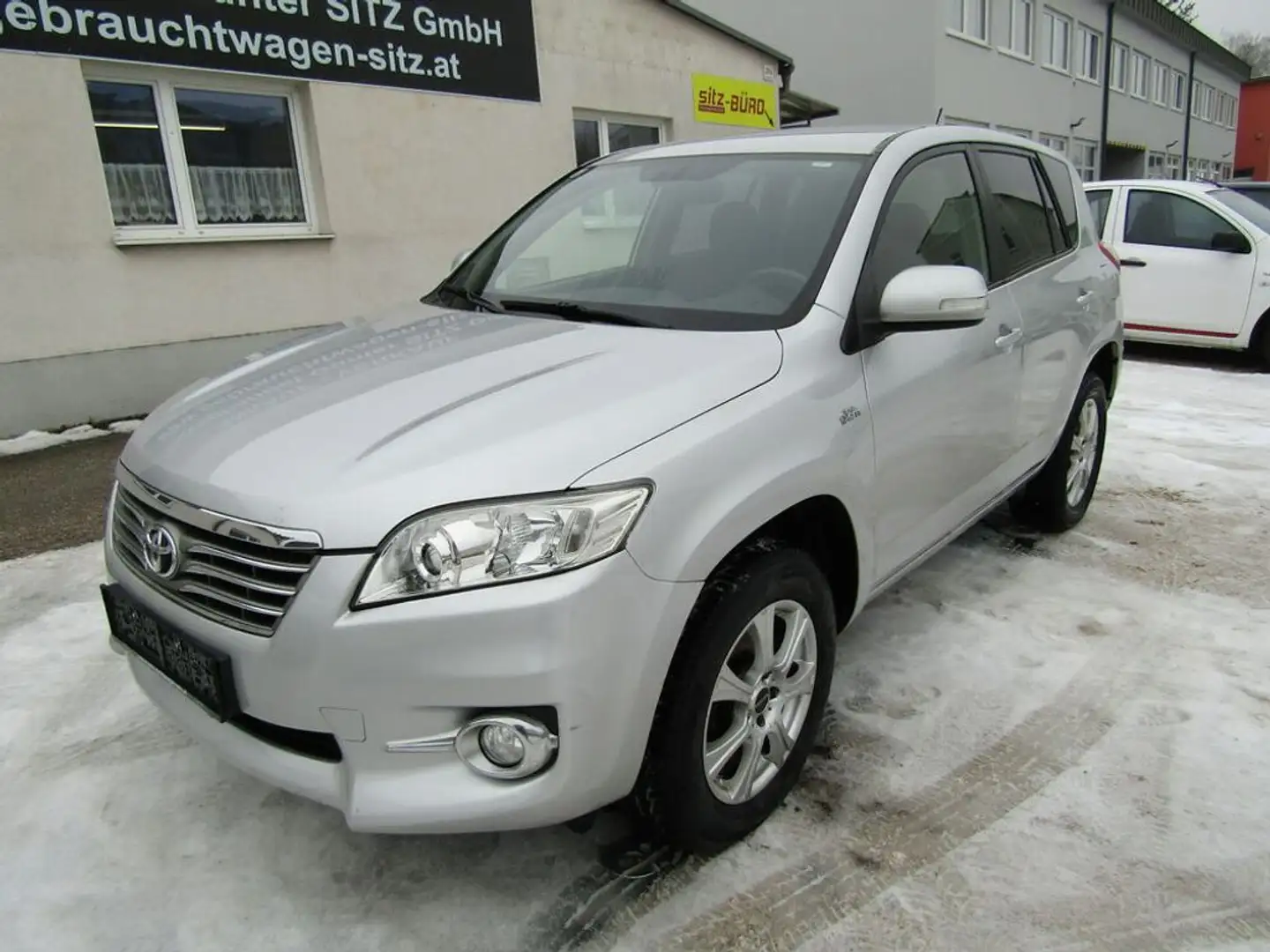 Toyota RAV 4 Executive Silber - 1