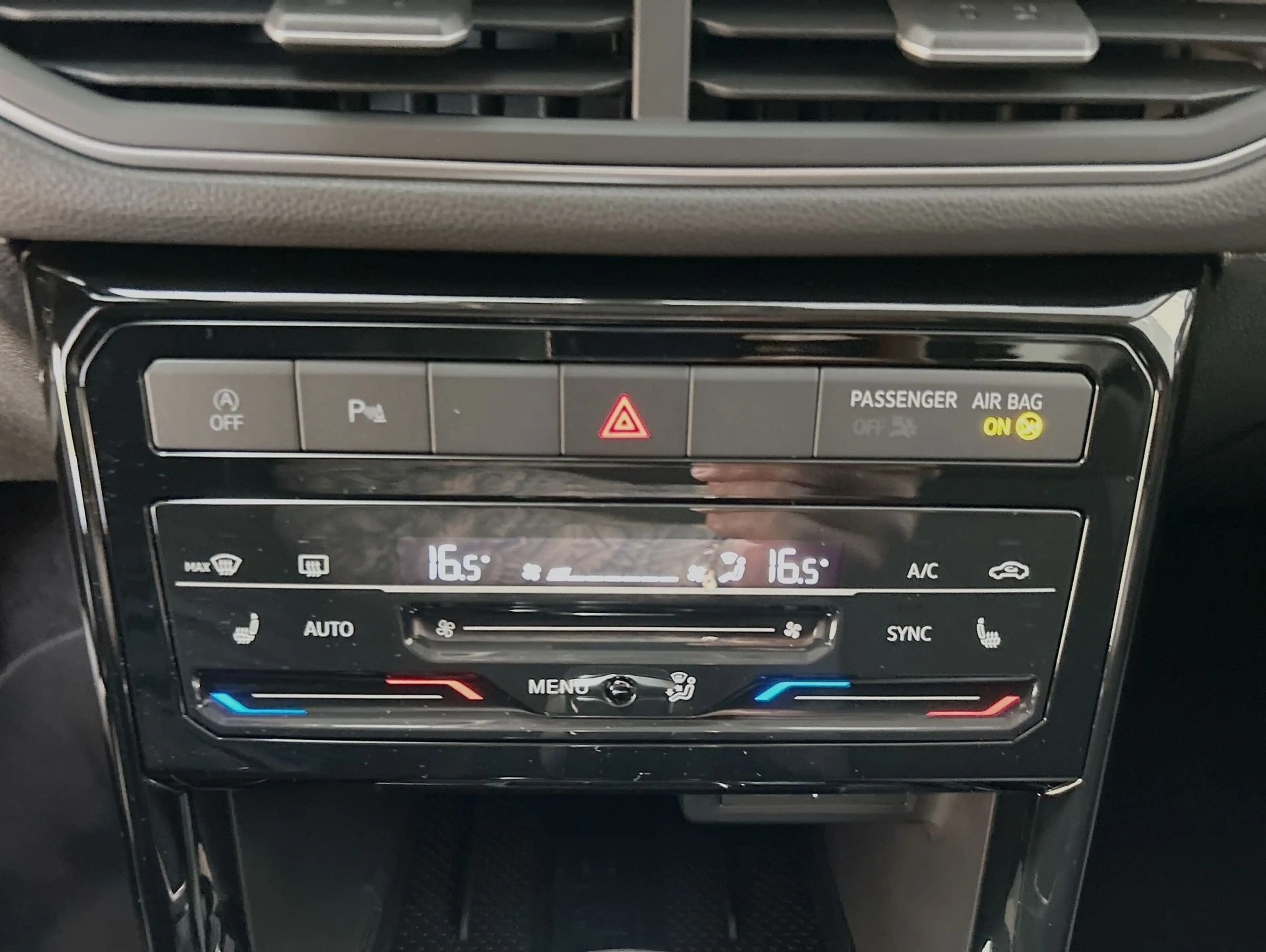 Volkswagen T-Cross ENERGY 1.0 TSI CarPlay Black ACC AHK LED — photo 14