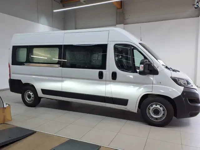 Fiat Ducato view 3