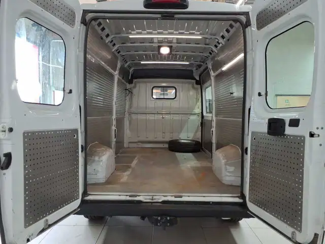 Fiat Ducato view 10