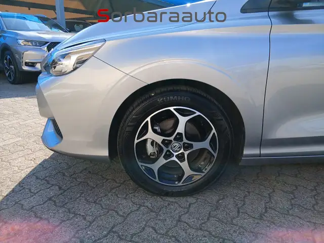 MG MG3 view 8