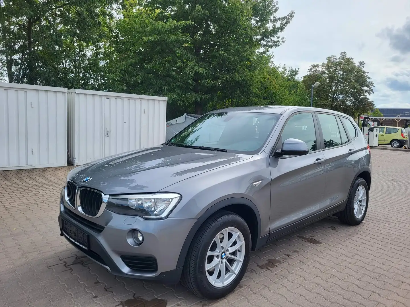 BMW X3 xDrive20d Advantage*AHK*NAVI Gris - 2