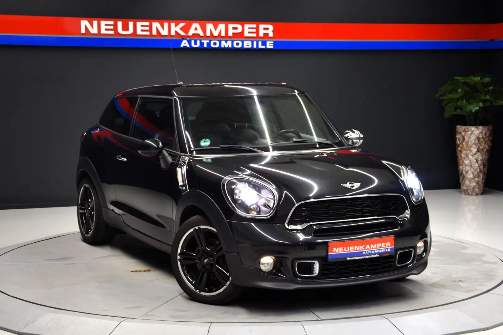 MINI Cooper SD Paceman All4 h&k Pano Bi-Xenon Tempom. Schwarz - 1