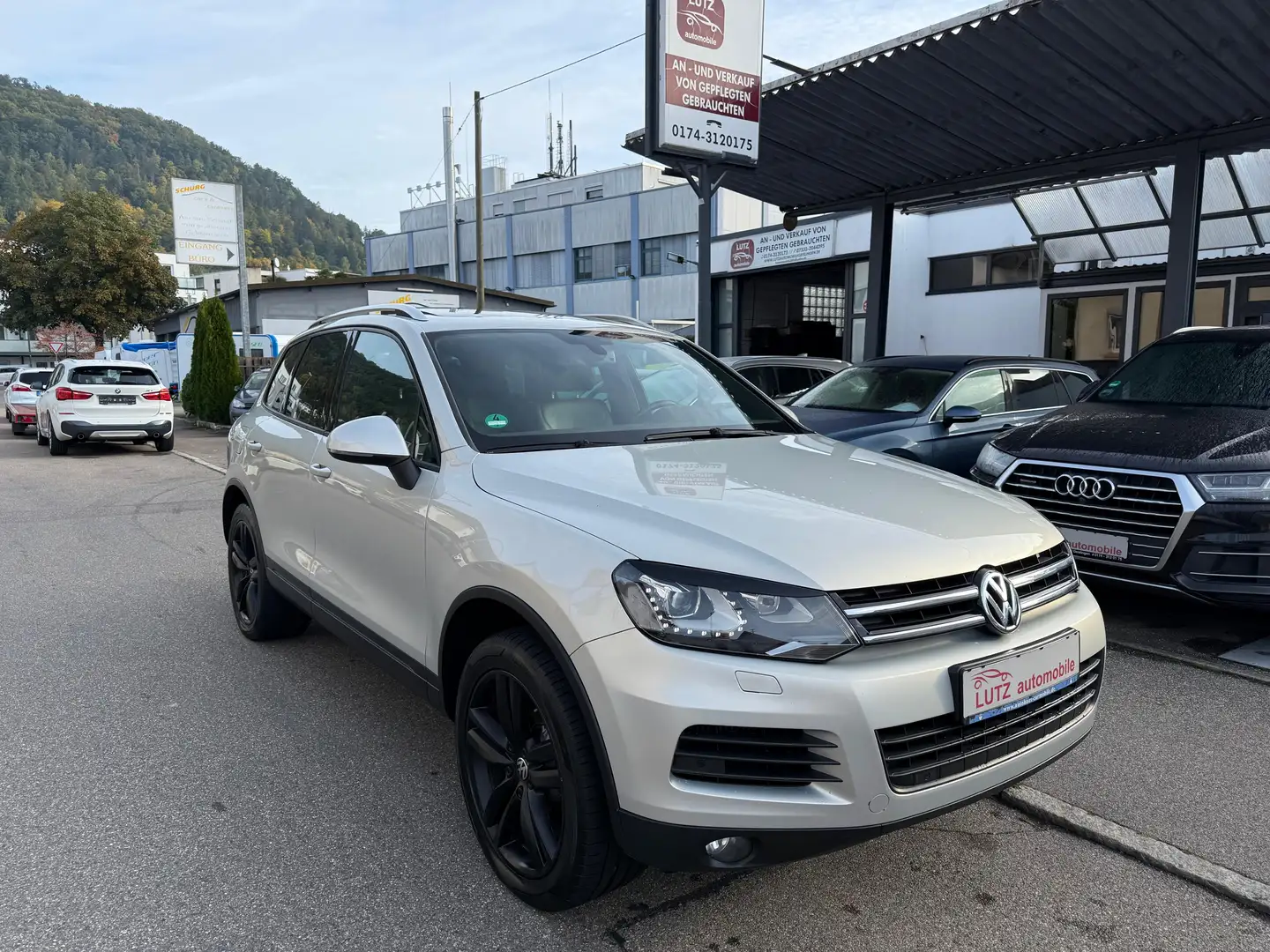 Volkswagen Touareg V6 TDI BMT- EXCLUSIVE .Voll- AHk Grau - 2